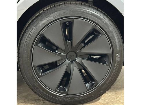 Used 2025 Tesla Model 3 Long Range image 11