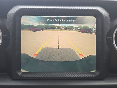 Used 2020 Jeep Gladiator Overland image 14