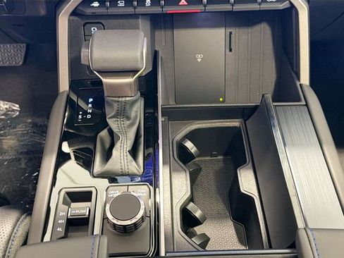 New 2026 Toyota Tundra Platinum AWD/4WD image 15