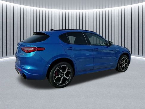 Used 2022 Alfa Romeo Stelvio Veloce image 8