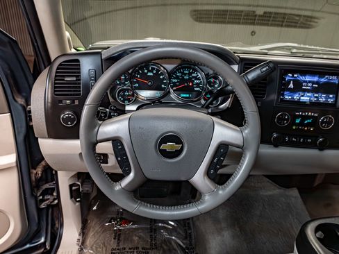 Used 2014 Chevrolet Silverado 2500 LT w/ Interior Plus Package image 14