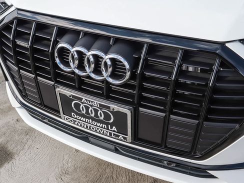 New 2025 Audi Q3 2.0T Premium image 5