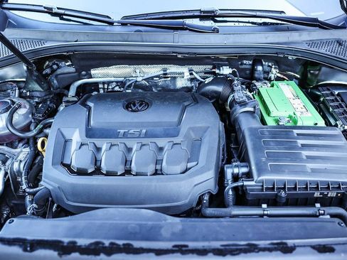 Used 2022 Volkswagen Tiguan SE R-Line image 36