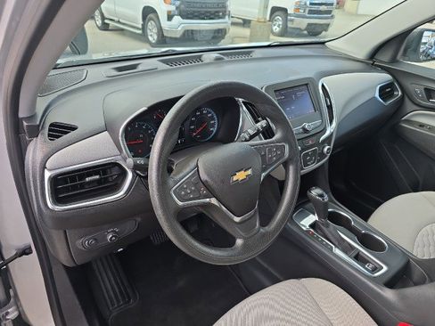 Used 2020 Chevrolet Equinox LS image 19