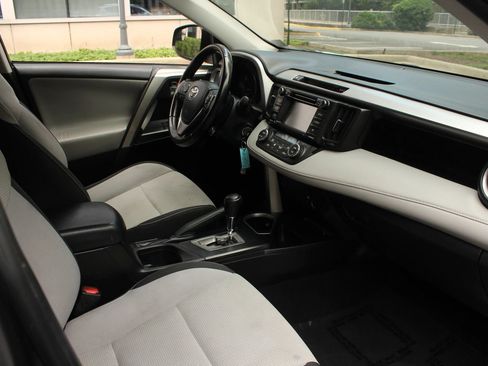 Used 2017 Toyota RAV4 XLE w/ All Weather Liner Package AWD/4WD image 27