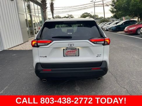 Used 2025 Toyota RAV4 XLE AWD/4WD image 31