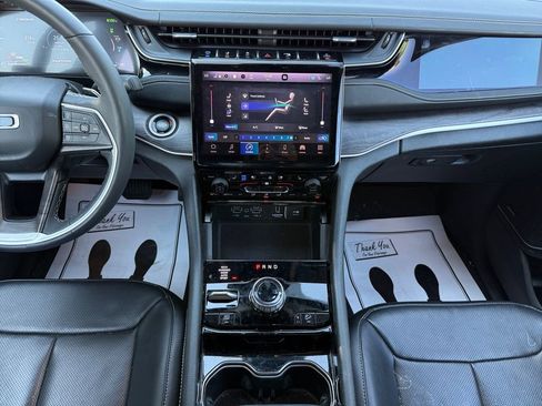 Used 2022 Jeep Grand Cherokee Limited 4xe w/ Luxury Tech Group II image 11