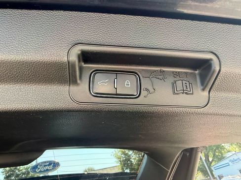 Used 2023 Ford Explorer XLT w/ Equipment Group 202A AWD/4WD image 11