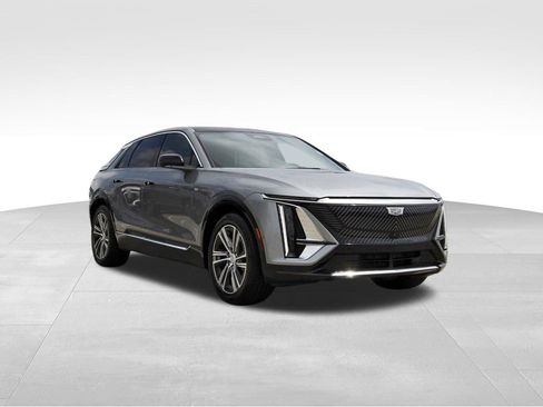 Certified 2024 Cadillac Lyriq Luxury RWD image 1