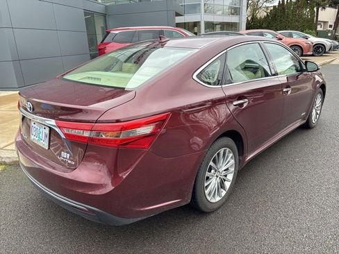 Used 2016 Toyota Avalon Limited image 3