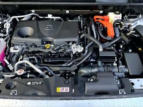 New 2025 Toyota RAV4 SE image 17