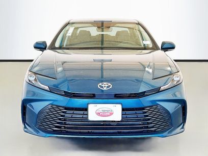New 2026 Toyota Camry LE w/ Convenience Package