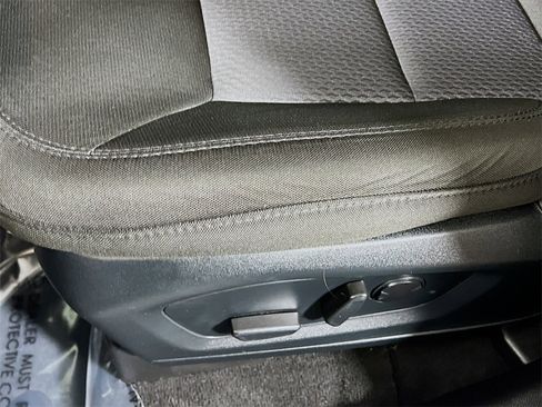 Used 2022 Ford Explorer XLT image 18