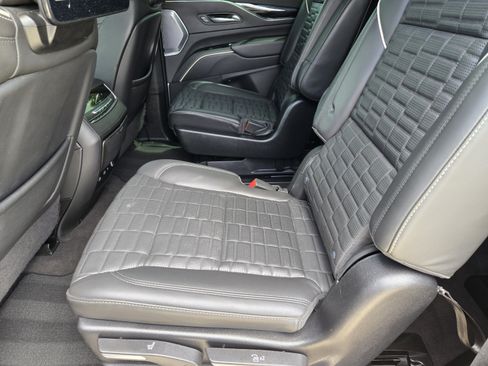 Used 2024 Cadillac Escalade V w/ LPO, ONYX Package AWD/4WD image 29