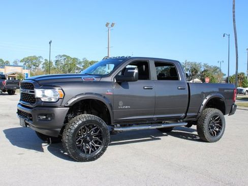 Used 2024 RAM 2500 Big Horn w/ Sport Appearance Package image 5