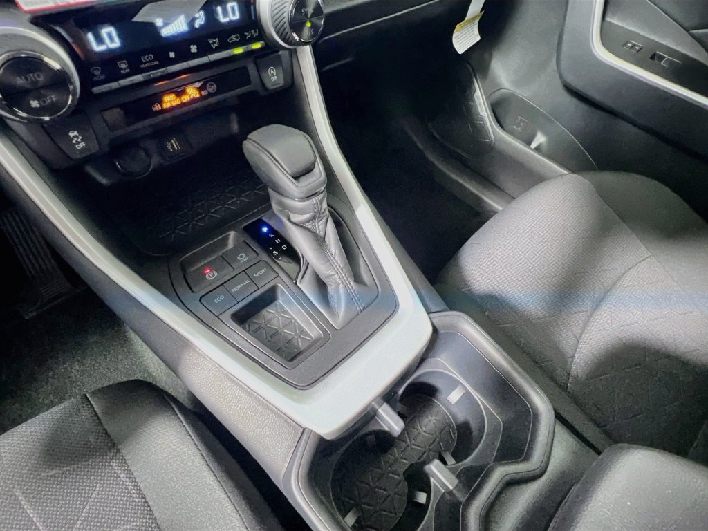 Used 2025 Toyota RAV4 XLE FWD image 24