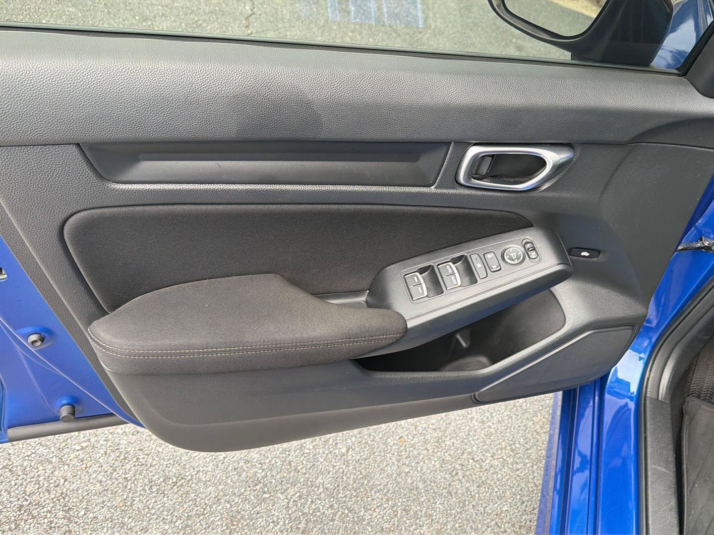 Used 2023 Honda Civic Sport image 16