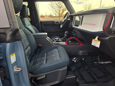 New 2025 Ford Bronco Heritage Edition image 6
