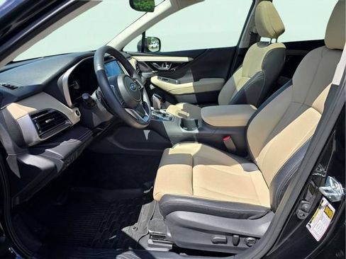 Used 2025 Subaru Outback Limited AWD/4WD image 16