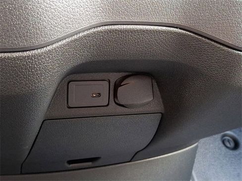 Used 2025 Mercedes-Benz Sprinter 2500 image 24