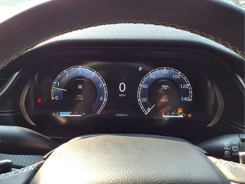 Used 2025 Jeep Grand Cherokee L Laredo w/ Luxury Tech Group I AWD/4WD image 15