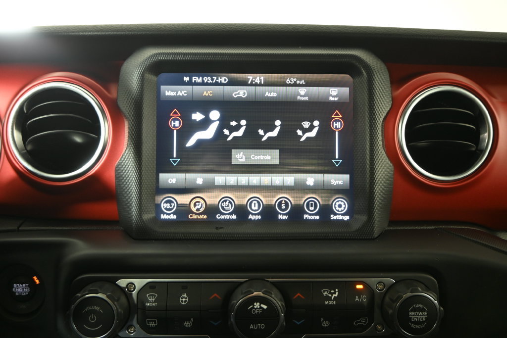 Used 2023 Jeep Wrangler Unlimited Rubicon w/ LED Lighting Group AWD/4WD image 28