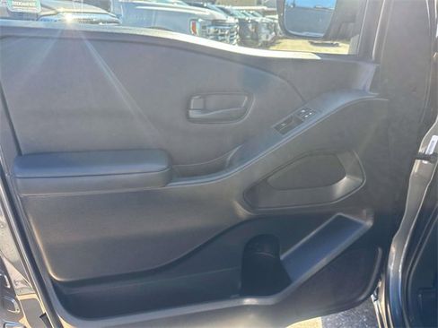 Used 2022 Nissan Frontier S w/ Technology Package image 24