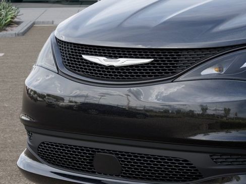 New 2026 Chrysler Voyager LX FWD image 11