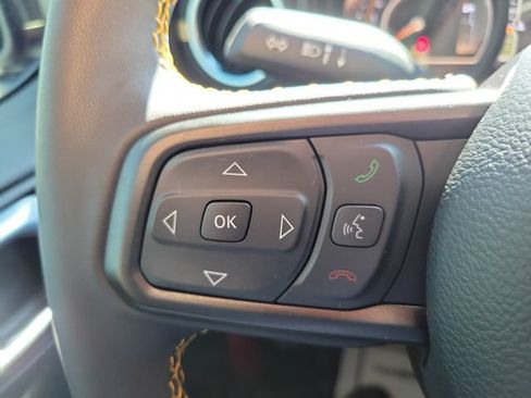 Used 2024 Jeep Gladiator Sport w/ Premium Package AWD/4WD image 19