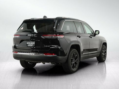 Used 2022 Jeep Grand Cherokee Limited AWD/4WD image 5