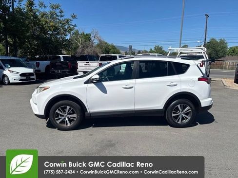Used 2018 Toyota RAV4 XLE w/ Plus Extra Value Package AWD/4WD image 5