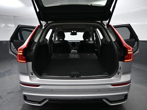 Used 2025 Volvo XC60 B5 Plus AWD/4WD image 20