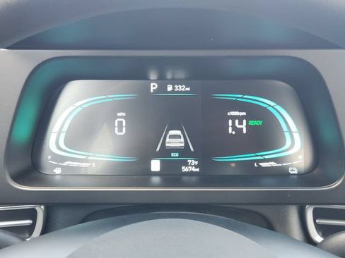 Used 2025 Hyundai Elantra Hybrid FWD image 13