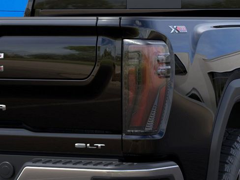 New 2025 GMC Sierra 2500 SLT w/ SLT Premium Package image 35