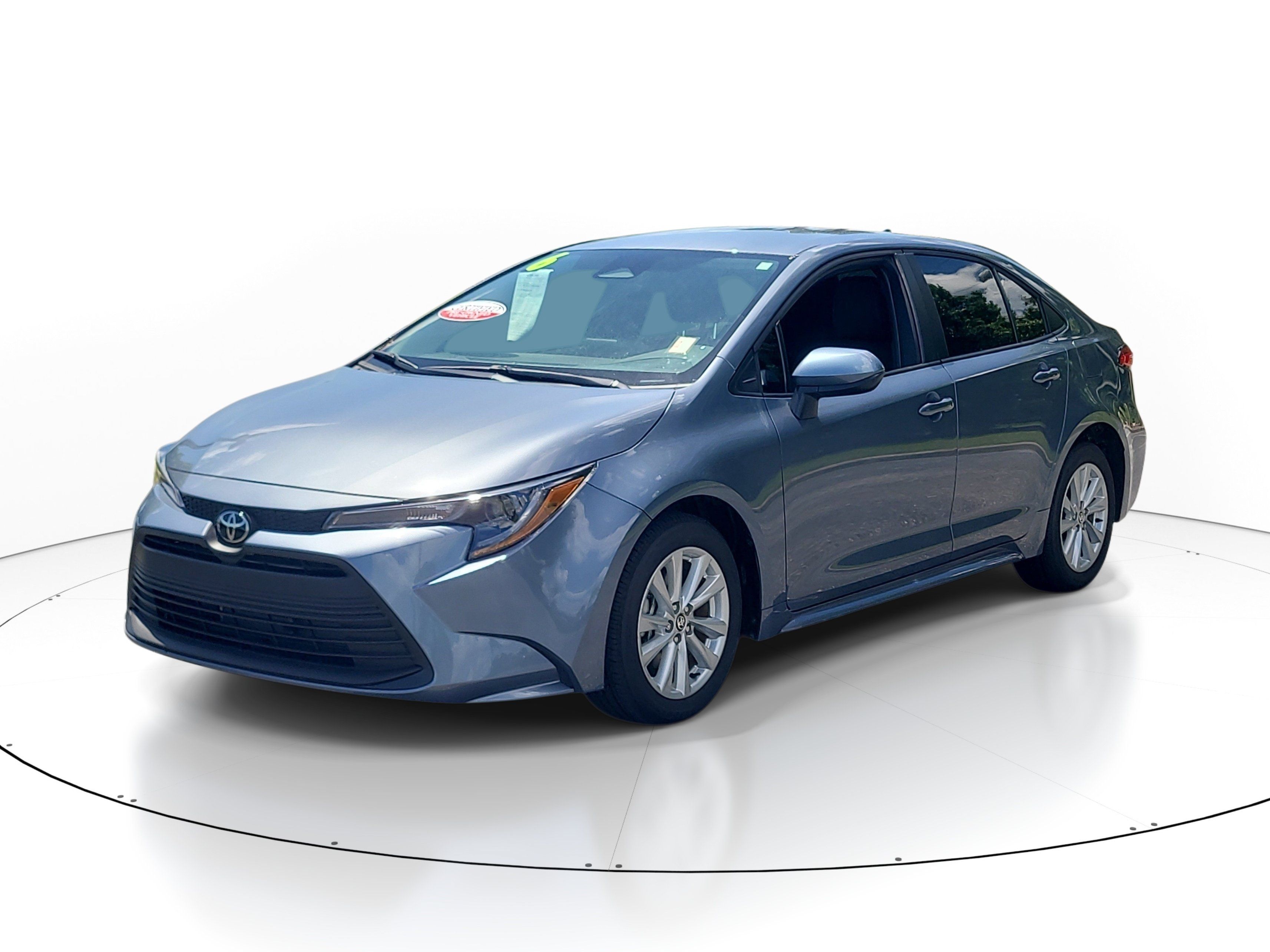Used 2026 Toyota Corolla LE w/ LE Premium Package FWD image 3