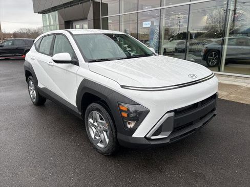 New 2026 Hyundai Kona SE image 3