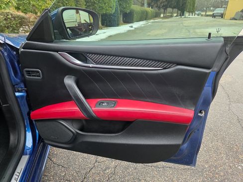 Used 2020 Maserati Ghibli S GranSport image 35