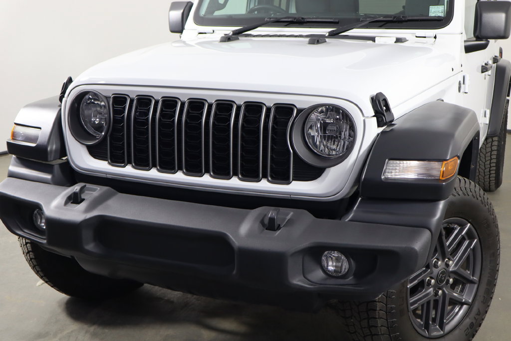 Used 2025 Jeep Wrangler Unlimited Sport w/ Convenience Group AWD/4WD image 40