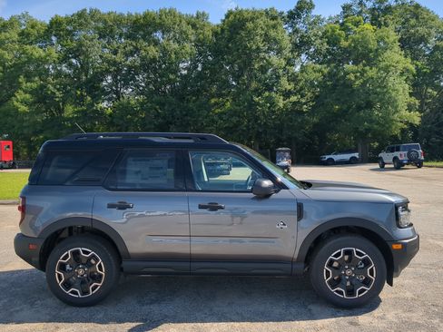 New 2026 Ford Bronco Sport Outer Banks w/ Outer Banks Tech Package+ AWD/4WD image 2