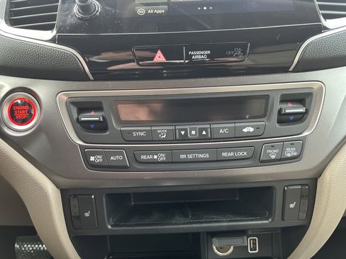 Used 2021 Honda Pilot EX image 27