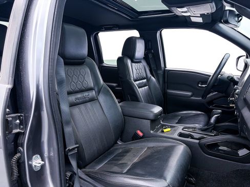 Used 2022 Nissan Frontier Pro-X w/ Pro-X Premium Package RWD image 38