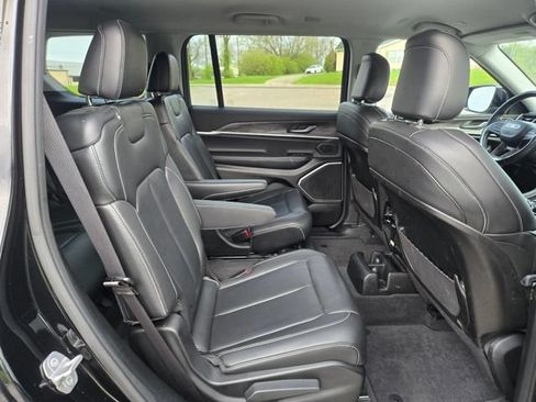 Used 2021 Jeep Grand Cherokee L Limited AWD/4WD image 30