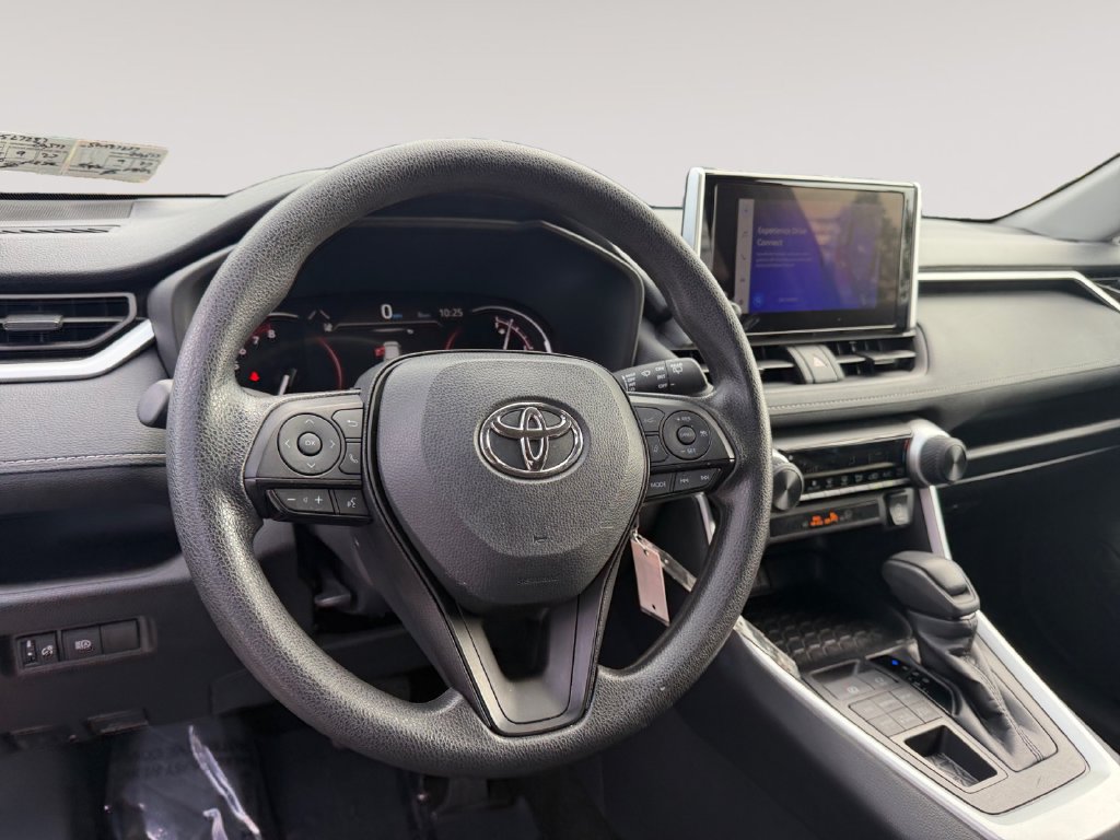 Used 2025 Toyota RAV4 LE AWD/4WD image 12