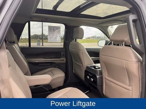 Used 2019 Ford Expedition Limited w/ Equipment Group 302A AWD/4WD image 33