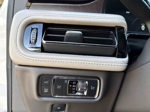 Used 2021 Lincoln Nautilus Reserve w/ Equipment Group 201A image 33