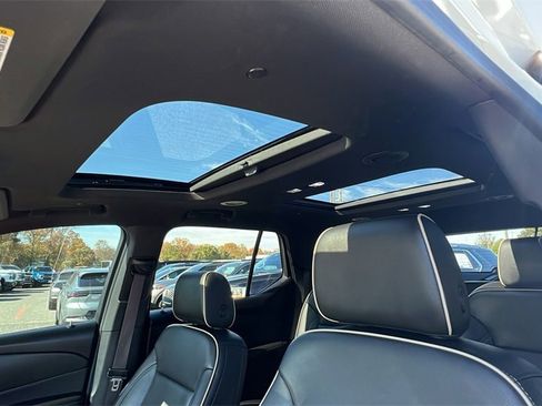 Certified 2023 Chevrolet Traverse Premier image 16