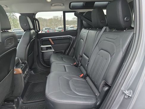 Used 2021 Land Rover Defender 110 SE image 15