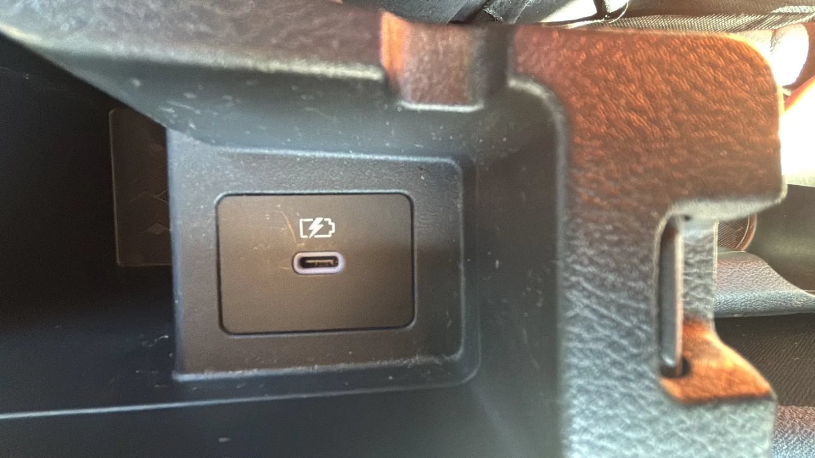 Used 2024 Nissan Versa SV FWD image 37