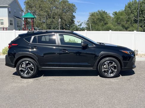 Used 2025 Subaru Crosstrek 2.5i Premium AWD/4WD image 7