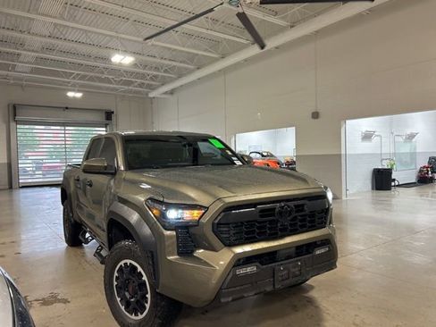 Used 2024 Toyota Tacoma TRD Off-Road AWD/4WD image 1